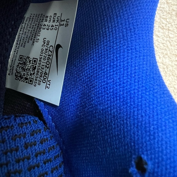 Nike infinity run size 11. Obsidian/bright crimson colour way. - Picture 4 of 7